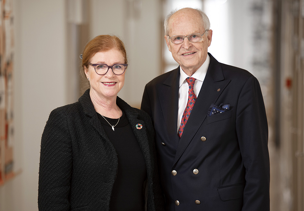 Cecilia Schelin Seidegård, ordförande Stiftelsen Konung Gustaf V:s Jubileumsfond och Ulf Lagerström, ordförande Cancerföreningen i Stockholm.